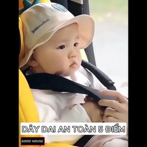 Ghế ngồi ô tô an toàn cho bé có khoá chốt an toàn chuẩn tiêu chuẩn quốc tế. Bảo hành 2 năm lỗi đổi mới trong 15 ngày