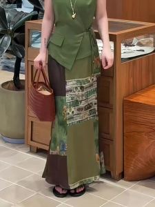 MANMI | Chân Váy Xẻ Cao In Hình Phong Cách Resort eo Cao phối Màu