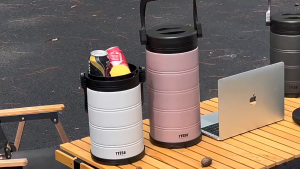 TYESO portable ice bucket thermos cup large capacity 304 stainless steel insulated for both hot and cold drinks multi-functional outdoor water bottle.