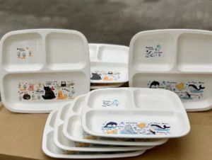 Khay ăn chia 3 ngăn cho bé nhiều hình  Nhật Bản