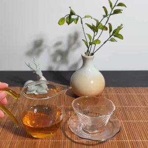 【马来西亚现货】金边荷叶杯+杯垫套装 Golden-Rimmed Lotus Leaf Cup+Coaster Set 70ML 日式 锤纹 耐热 描金 功夫小茶杯 加厚磨砂玻璃