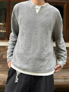 เสื้อยืดคอกลมแขนยาวสไตล์ย้อนยุคอเมริกันสำหรับผู้ชาย เสื้อเชิ้ตทรงหลวมสวมใส่ในฤดูใบไม้ร่วง เสื้อคลุมกันหนาวลายสก็อตแบบสวมหัว