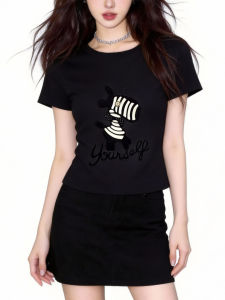 QINGNAER | Slimming Plus-Size Short Sleeve T-shirt with Black Spots and Embroidery