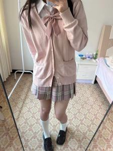 ชุดเสื้อสเวตเตอร์คาร์ดิแกนถักแขนยาวสีชมพูสไตล์ญี่ปุ่นฤดูใบไม้ร่วงสำหรับผู้หญิง