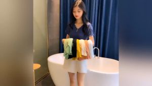 2024 Summer Women's Fashion Trend: Loose and Slimming Solid Color Knitted Breathable and Simple Versatile V-neck Short Sleeve T-shirt