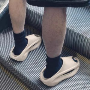 Mens Summer Outdoor Beach Slippers Trendy Breathable EVA Flat Sandals Comfortable Slip-On Slippers for Youth Sports Casual