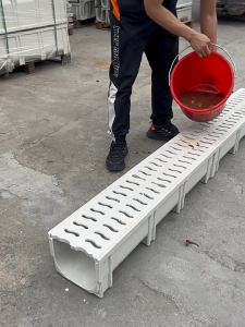 Underground gutters grates U hugis floor drains kalidad ng katiyakan