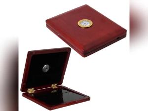 IRIN | Saxophone Clarinet Reed Case 5 Slots Reeds Storage Box Maintains Stable Humidity with Built-in Hygrometer for Reed Preservation