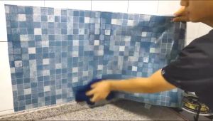 วอลเปเปอร์ กันน้ำมันกระเด็น กันความร้อน สำหรับห้องครัว ขนาด 45*200 cm มีกาวในตัว เสื้อผ้าสติกเกอร์ ผู้ชาย ชุดส่วน 1 ชุด (ตรงกับสติกเกอร์)