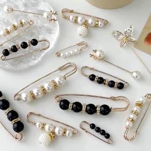 Waist Brooch Buckle Pin Female Fixed Dress Waist Change Small Skirt Pants Pearl Cute Pin Gantung Kerongsang Pinggang