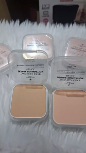 Ever Bilena Two Way Cake Serum Foundation Also available in Refill Anti-aging Moisturizing Oil Control UV Filter Paraben Free Lanolin Free White Beige Oriental