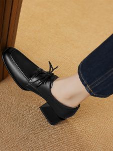 รองเท้าส้นเตี้ยหนังแท้สำหรับผู้หญิง ทรงหัวเหลี่ยม สวมใส่สบาย ระบายอากาศได้ดี รองเท้าทำงาน รองเท้าลำลอง ส้นสูงปานกลาง ทรงหัวมน