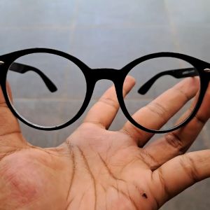 Kacamata Gaya Lensa Normal YOI4013CL: Kacamata Berkualitas Tinggi untuk Penggunaan Sehari-hari