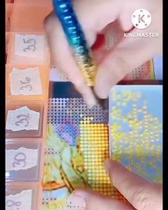 Tranh đính đá đồng hồ Vợ chồng (về tự đính) DF488