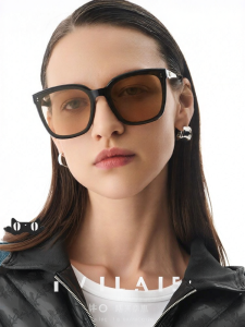 BOLON | UV Protection Polarized Square Sunglasses
