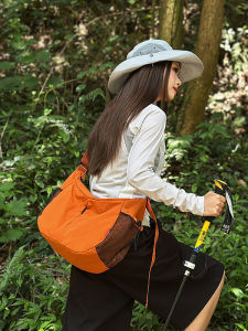 Casual Sporty Dumpling Crossbody Bag Large Capacity Outdoor Lightweight Commuter Fashionable Single Shoulder Bag for All