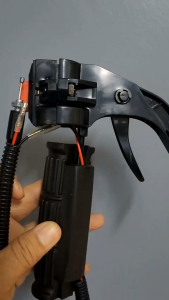 Karol.mall    คันเร่งเครื่องเจาะดิน (ตัวใหญ่) ไกเร่ง พร้อมสวิทซ์ เครื่องเจาะดิน อะไหล่เครื่องเจาะดิน ตรงรุ่น รับประกันคุณภาพ   การเกษตร