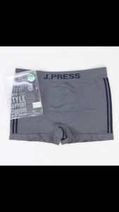 กางเกงในไร้ตะเข็บทรงกางเกงขาสั้น ยี่ห้อ J.PRESS รุ่น SEAMLESS TRUNK เนื้อผ้าไนล่อน 93% สแปนเด็กซ์ 7%