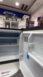 Haier 1 Door Series Mini Bar 68L | HR-68H HR68H (Mini Fridge Mini Refrigerator Peti Ais Peti Sejuk Kecil Mini Bar Satu Pintu Peti Sejuk Murah & Berkualiti One Door Refrigerator 迷你冰箱)