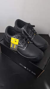 รองเท้าเซฟตี้ รุ่น SAFETYRUN S1P  by Srichaigroup