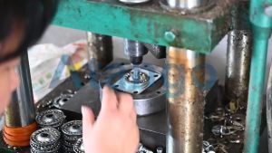 2" To 5" heavy duty caster wheel Universal Swivel Caster Furniture Wheel (With Lock & Without Lock)