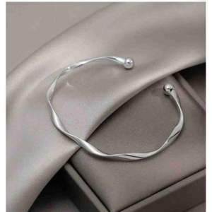 Gelang Wanita Magnetik Alloy Fashion Korea