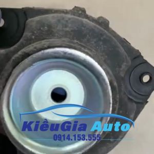 Bát bèo giảm xóc (Phuộc nhún) trước Nissan Tiida 2008-2010