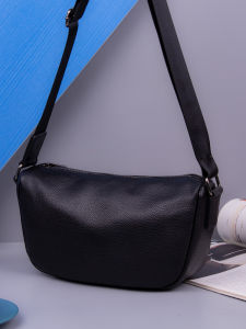 กระเป๋าสะพายข้างหนังวัวนิ่มสำหรับผู้ชาย กระเป๋าธุรกิจแบบสี่เหลี่ยมขนมเปียกปูนแบบลำลองสำหรับทั้งชายและหญิง กระเป๋าสะพายข้างแบบสะพายข้างแบบลำลองสำหรับเดินทาง