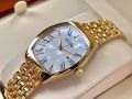Đồng hồ Bulova. 