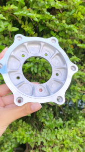 Dudukan Piringan Cakram Depan Megapro / Tiger (Plendes) - Bracket Disbrake Lubang 5 Ke Piringan 6