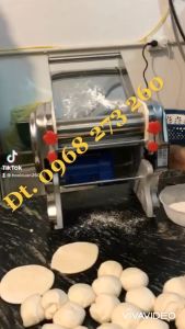 Máy Cán Bột Vỏ Bánh Bao Vỏ Bánh Gối Bánh Bột Lọc FKM200