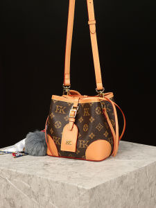 Trendy Womens Bucket Bag Luxury Leather Crossbody Bag Floral Print Soft Structure Single Shoulder Strap for Youth Party Use