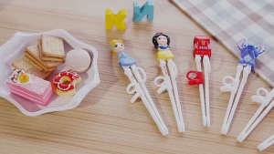 Disney Tableware / Kids Learning Chopsticks/ Cartoon spoon Children Training Corrective Practice Chopsticks Baby Beginner mickey minnie | Spiderman | Frozen