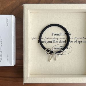 ริบบิ้นยางยืดสีทองและเงินแบบมีหัวเข็มขัดโลหะสำหรับผู้หญิง ริบบิ้นยางยืดสำหรับผมหางม้า ประดับผม แฟชั่น ใหม่ล่าสุด