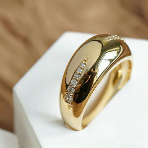 Huitan Curve Design Women Ring Gold Color Wedding Engagement Luxury Accessories Inlaid Shining CZ Fashion Party Jewelry Gift