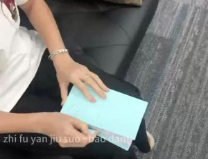 BLACKPINK member JISOOs new album ME homemade random small cards