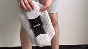 INEOO ช่อุปกรณ์ช่วยเสริมการเดินขึ้นบันไดสำหรับผู้สูงอายุ ฟื้นฟูเข่า丨ข้อต่อที่อ่อนแอ丨Knee Pad