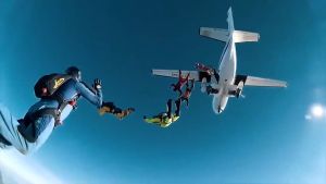 กล้องแอ็คชั่นแคมริ่งเทียบนระบบกันสั่นล่าสุด 5k 30fps นําเข้าจากประเทศเยอรมนี เลนส์ Sony EIS Stabilization Underwater 40M Waterproof รับประกัน 1 ปี