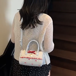 EchoBliss  กระเป๋าถือโบว์น่ารักสไตล์เกาหลีสำหรับผู้หญิงกระเป๋าสะพายไหล่เดียวขอบลูกไม้แฟชั่นหวาน