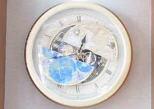 RHYTHM นาฬิกาแขวนผนัง รุ่น4MH754NR18 หน้าปัดแยกได้ มีเพลง รับประกัน 1ปี