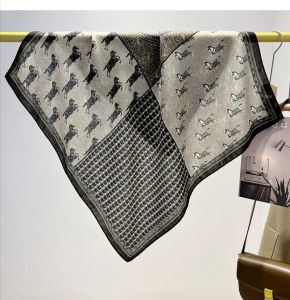 Elegant Geometric Ethnic Style Silk Scarf Versatile Fashionable Spring Autumn Summer Womens Square Scarf Multifunctional Accessory