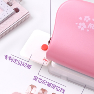 Mini Handheld Plastic Manual Punch 6-Hole Punch for Loose-Leaf Binders Student Dedicated A4 Paper Punch for Binding And Spotting