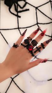 9Pcs/Set Goth Black Devil Eye Skull Spider Palm Rings for Women Vintage Cross Jesus Love Heart Rings Halloween Jewelry Gift New