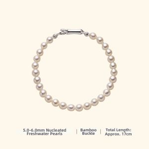 Helas | Cultured Freshwater Pearl Hand Chain for Women