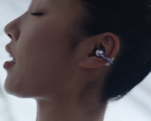 HUAWEI FreeClip | Groundbreaking Aesthetic Design | Feather-light Wearing | Open-ear Listening