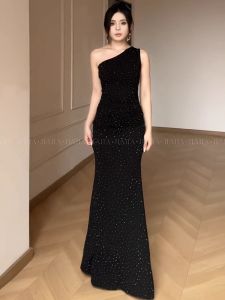 French Hepburn Style Black Asymmetrical Shoulder Sequin Dress Slimming Waist Evening Ball Gown Skirt Commute Style Long Sleeve