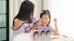 ไออูน เซรั่มอัญชันคี้วเด็ก (4ml.) - สารอาหารเสริมสร้างร่างกายด้วยน้ำตาลเปลี่ยนแปลง (aiaoon Organic Baby Eyebrow Serum)