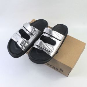 Sandal wanita Footprint - Silvera