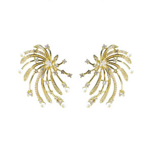 SEQUITO Noble Ladies Wedding Ear Jewelry Silver Plated Micro Pave Tiny AAAAA Zirconia Symmetric Wings with Pearl Clothing Accessories SE1017