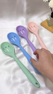 Silico Sendok Sayur Berlubang Silikon Tahan Panas / Centong Sayur Silikon Sendok Makan